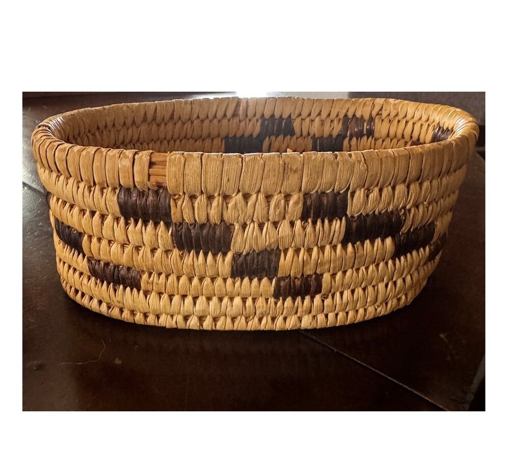 Vintage Tohono O'odham Papago Native American Coiled Basket- OVAL Coyote Tracks